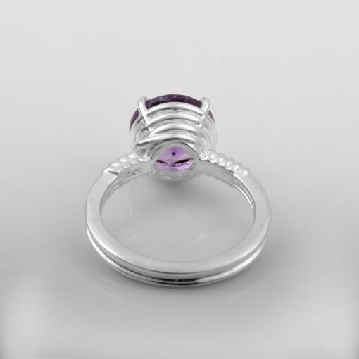 Ring with Amethyst