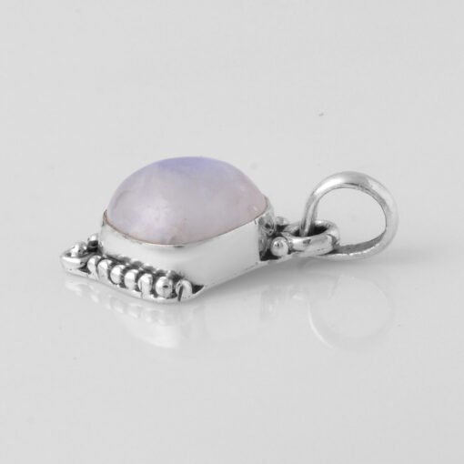 Pendant with rainbow moonstone