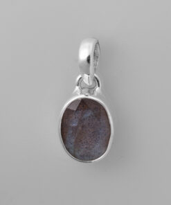 925 Sterling Silver Pendant With Labrodorite