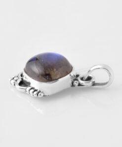 925 Sterling Silver Pendant With Labrodorite